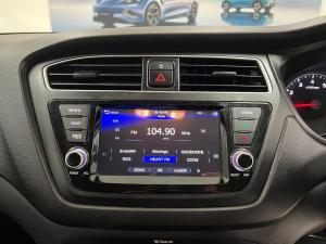 Hyundai i20 1.4 Fluid auto - Image 18