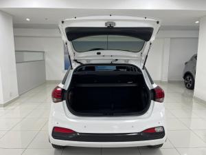 Hyundai i20 1.4 Fluid auto - Image 8