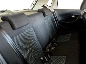 Volkswagen Polo Vivo hatch 1.6 Comfortline auto - Image 19