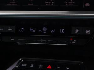 Audi RS3 sedan quattro - Image 18