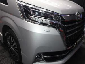 Toyota Quantum 2.8 LWB bus 9-seater VX Premium - Image 2