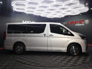 Toyota Quantum 2.8 LWB bus 9-seater VX Premium - Image 3