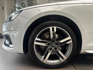 Audi A4 35TFSI Advanced - Image 4