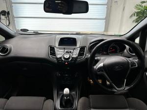 Ford Fiesta ST200 - Image 12