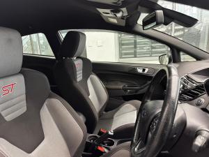 Ford Fiesta ST200 - Image 18