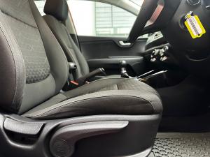Kia Rio hatch 1.2 LS - Image 18