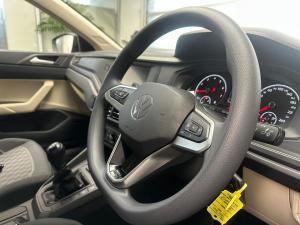 Volkswagen Polo sedan 1.6 manual - Image 10