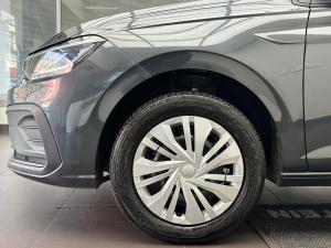 Volkswagen Polo sedan 1.6 manual - Image 6