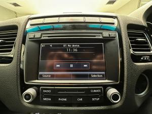 Volkswagen Touareg V6 TDI Luxury - Image 16