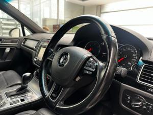 Volkswagen Touareg V6 TDI Luxury - Image 17