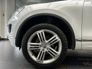 Volkswagen Touareg V6 TDI Luxury - Image 6