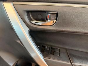 Toyota Corolla 1.6 Prestige auto - Image 18