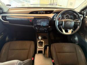 Toyota Hilux 2.8GD-6 double cab Raider auto - Image 13