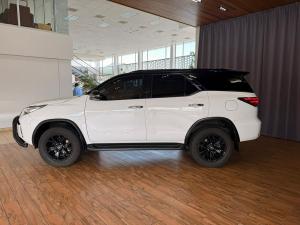 Toyota Fortuner 2.8GD-6 Epic Black - Image 9