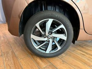 Toyota Starlet 1.5 XR manual - Image 8