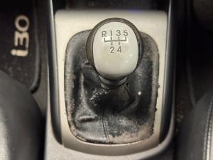 Hyundai i30 1.6 GLS - Image 10