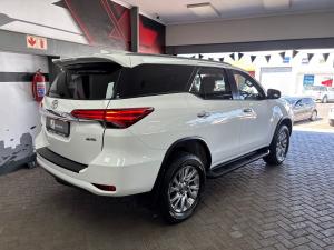 Toyota Fortuner 2.8GD-6 4x4 - Image 2