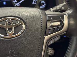Toyota Land Cruiser 200 4.5D-4D V8 VX-R - Image 10