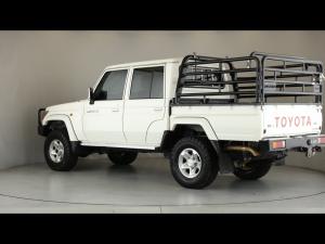 Toyota Land Cruiser 79 4.5D-4D V8 double cab LX - Image 21