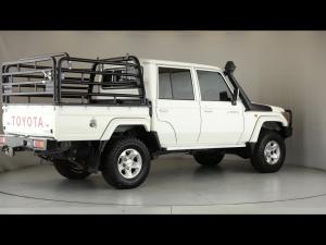 Toyota Land Cruiser 79 4.5D-4D V8 double cab LX - Image 2