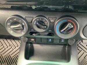 Toyota Hilux 2.8GD-6 Xtra cab Legend 50 - Image 11
