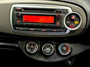 Toyota Yaris 3-door 1.0 XS - Image 12