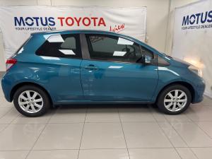 Toyota Yaris 3-door 1.0 XS - Image 3