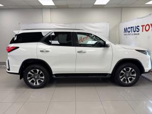 Toyota Fortuner 2.4GD-6 4x4 - Image 3