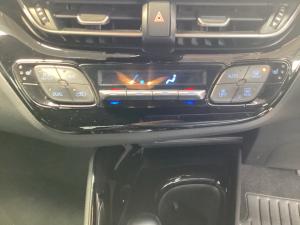 Toyota C-HR 1.2T Luxury - Image 16