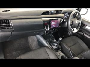 Toyota Hilux 2.4GD-6 double cab 4x4 Raider manual - Image 7