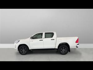 Toyota Hilux 2.4GD-6 double cab 4x4 Raider manual - Image 9