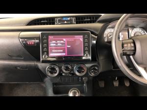 Toyota Hilux 2.4GD-6 double cab 4x4 Raider manual - Image 13
