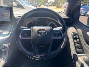 Toyota Land Cruiser 300 3.3D GR-Sport - Image 8