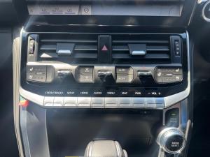 Toyota Land Cruiser 300 3.3D GR-Sport - Image 12