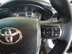 Toyota Hilux 2.4 GD-6 Raider 4X4 automaticD/C - Image 10