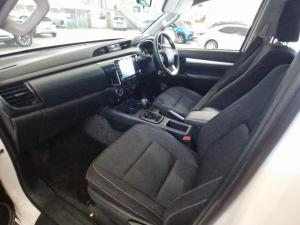 Toyota Hilux 2.4 GD-6 Raider 4X4 automaticD/C - Image 7