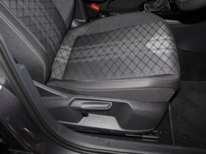 Volkswagen T-CROSS 1.0 TSI R-LINE DSG - Image 17