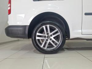 Volkswagen Caddy 2.0TDI panel van - Image 5