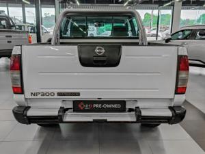 Nissan NP300 Hardbody 2.5TDi double cab Hi-rider - Image 5