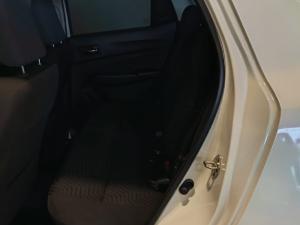 Suzuki Swift 1.2 GLX auto - Image 5