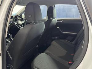 Volkswagen Polo hatch 1.0TSI Life auto - Image 13