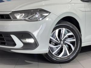 Volkswagen Polo hatch 1.0TSI Life auto - Image 6