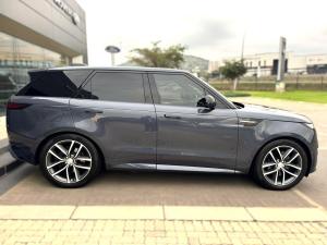 Land Rover Range Rover Sport P510e First Edition - Image 7