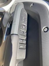 Land Rover Defender 130 D300 X-Dynamic HSE - Image 22