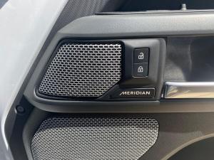 Land Rover Defender 130 D300 X-Dynamic HSE - Image 24