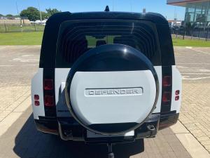 Land Rover Defender 130 D300 X-Dynamic HSE - Image 5