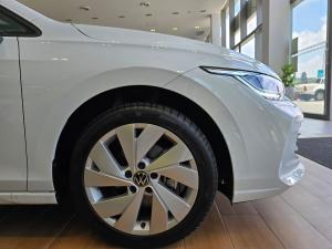Volkswagen Golf 1.4TSI Life - Image 13