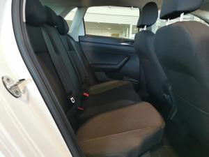 Volkswagen Polo hatch 1.0TSI Life auto - Image 10