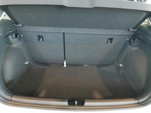 Volkswagen Polo hatch 1.0TSI Life auto - Image 9