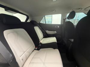 Hyundai Venue 1.2 Premium - Image 20